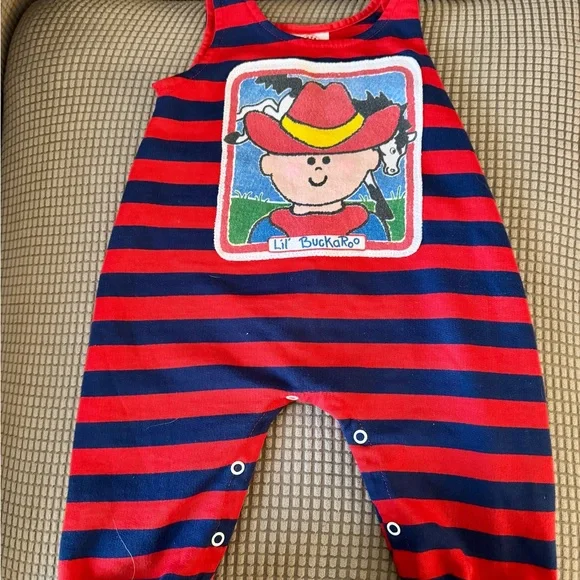 Lot of 5 Adorable Baby Boy Outfits of varied sizes - Picture 9 of 13